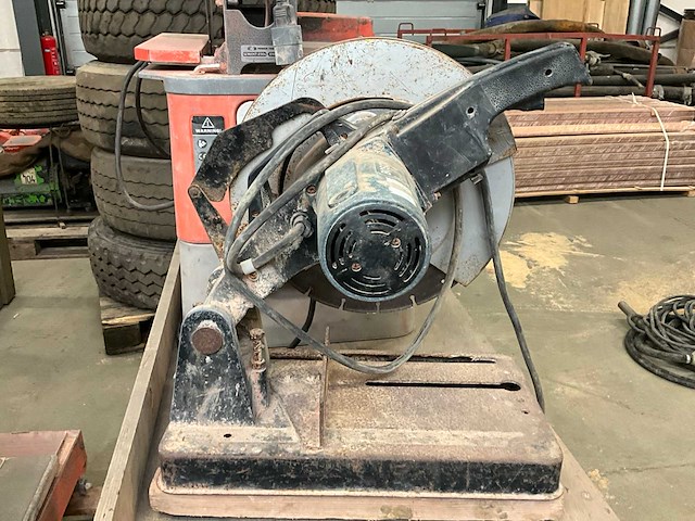 Tegelzaagmachine en afkortzaag - afbeelding 7 van  8