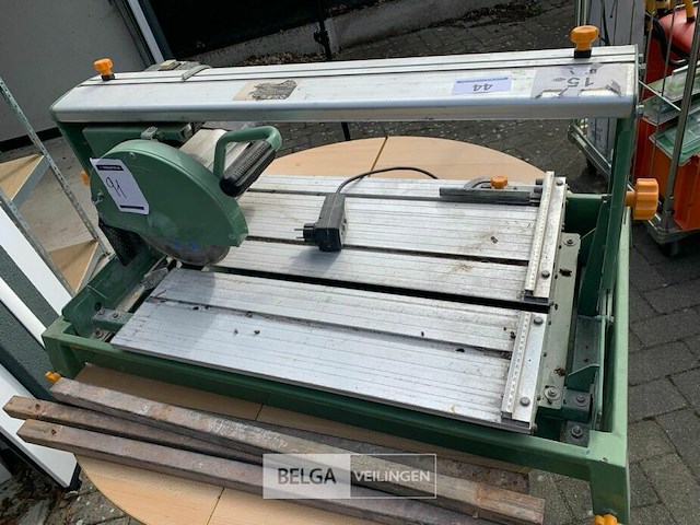 Tegelzaagmachine op poten - afbeelding 1 van  3