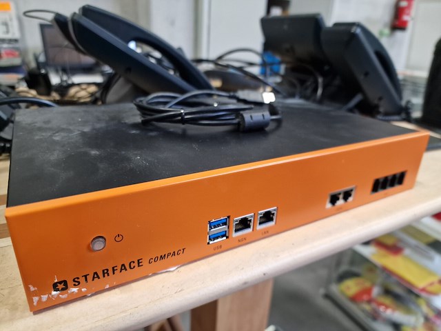 Telefooncentrale en toestellen - afbeelding 4 van  11