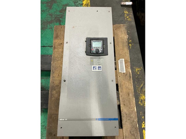 Telemecanique altivar 61 frequentieregelaar - afbeelding 2 van  5