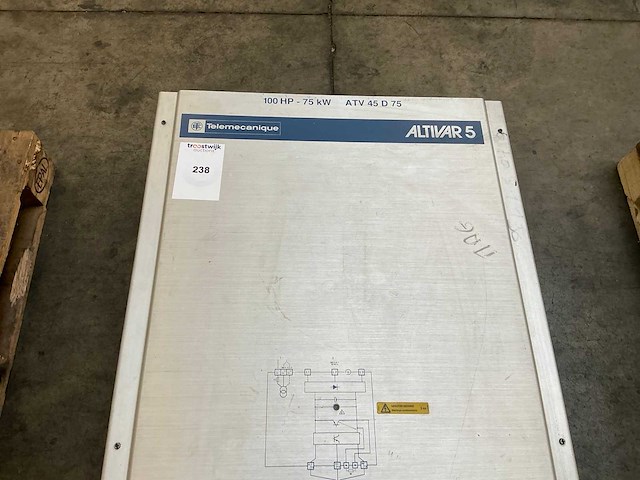 Telemecanique altivar5 atv45d75 frequentieregelaar - afbeelding 3 van  5
