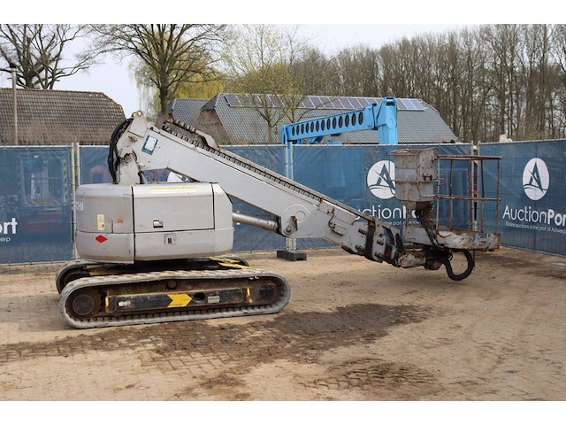 Telescoophoogwerker hitachi hx99b-2 diesel 12m 2006 - afbeelding 1 van  1