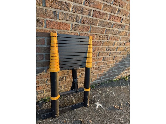 Telescoopladder - afbeelding 1 van  1