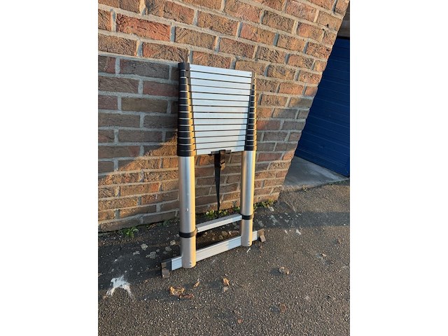 Telescoopladder - afbeelding 1 van  1