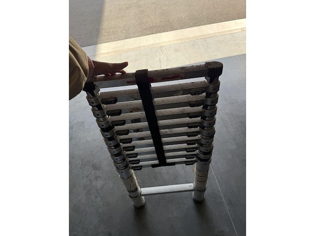 Telescoopladder - afbeelding 1 van  1