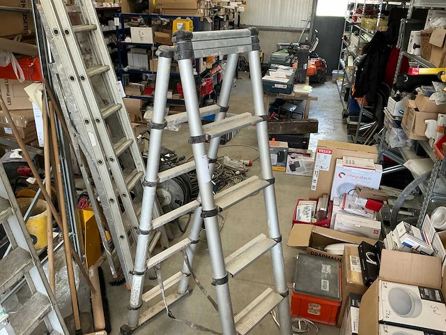 Telescopische ladder - afbeelding 1 van  3