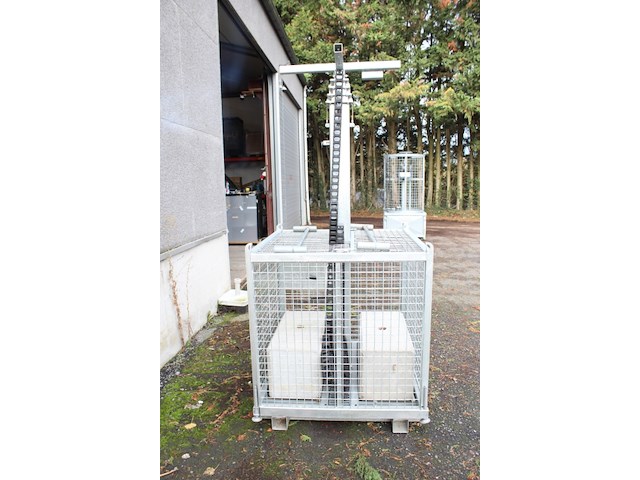 Telescopische lichtmast tot 9 meter incl 2x 250kg ballast - afbeelding 3 van  6
