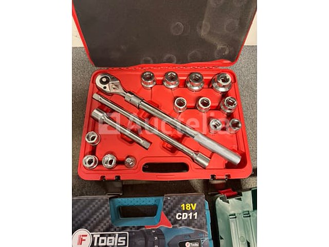 Telescopische ratelset, accu schroevendraaier set en bosch schuurmachine - afbeelding 3 van  4