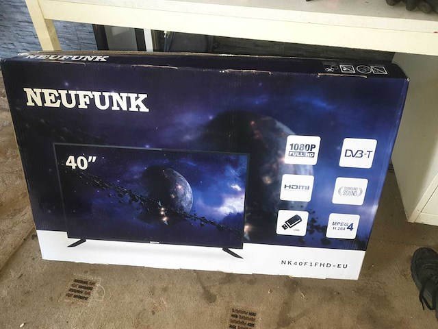 Téleviseur neufunk 40" - afbeelding 1 van  4