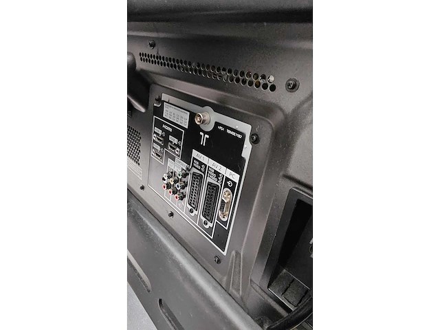 Téléviseur panasonic 42" avec table de support - afbeelding 6 van  6
