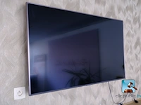 Televisie met muurbeugel - afbeelding 2 van  5