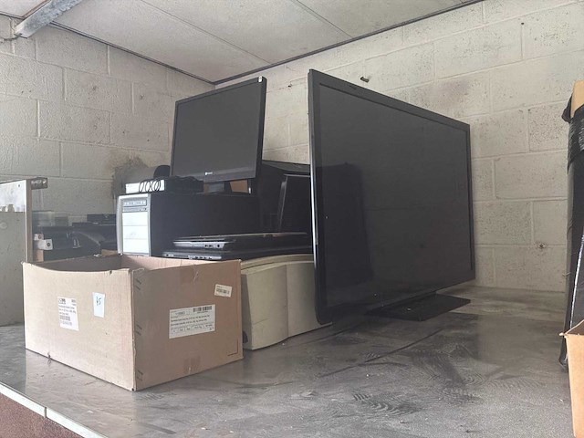 Televisies, pc en schermen - afbeelding 1 van  7
