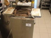Tempering machine selmi plus, bouwjaar 2006, serienummer 1969, roestvrij staal, werking niet gekend - afbeelding 1 van  4