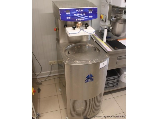 Tempering machine selmi plus, bouwjaar 2012, serienummer 3842, roestvrij staal, werking niet gekend - afbeelding 1 van  5