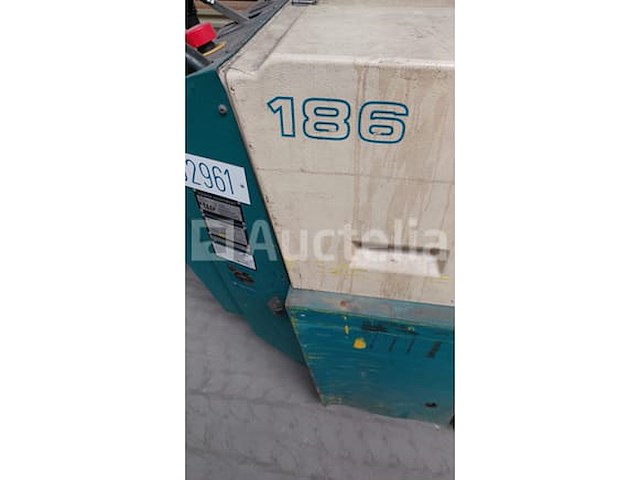 Tennant 186 schrobmachine/kuismachine - afbeelding 7 van  11