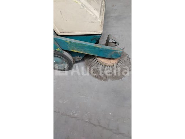 Tennant 186 schrobmachine/kuismachine - afbeelding 8 van  11