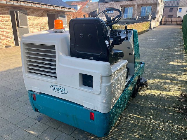 Tennant 2008 - 6400 zelfrijdende veegmachine - afbeelding 3 van  5