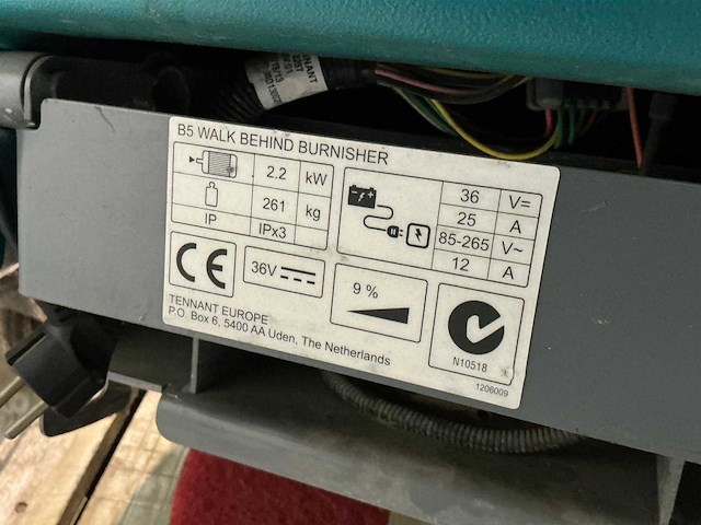 Tennant b5 walk vloerschrobmachine - afbeelding 1 van  1