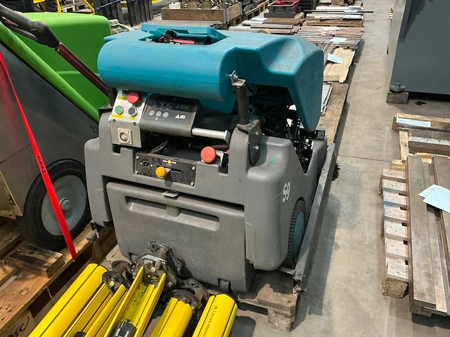 Tennant s9 vloerschrobmachine - afbeelding 2 van  2