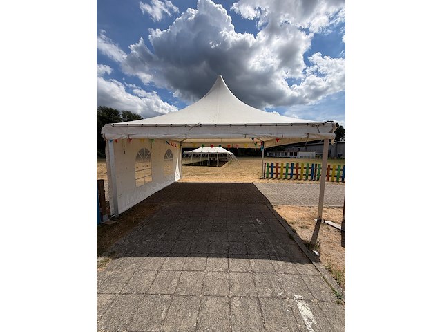 Tent - afbeelding 1 van  7
