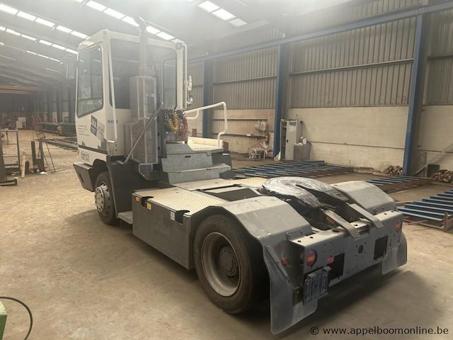 Terberg yt222 met 1.325 u, automaat, mtm 19.000 kg, laadvermogen 25.000 kg, terminal trekker, bouwjaar 2020, chassisnummer xlwyt2221l7658317 - afbeelding 9 van  14