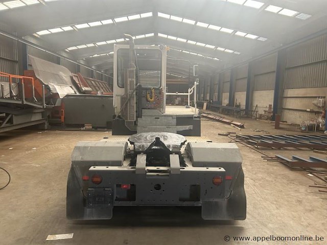 Terberg yt222 met 1.325 u, automaat, mtm 19.000 kg, laadvermogen 25.000 kg, terminal trekker, bouwjaar 2020, chassisnummer xlwyt2221l7658317 - afbeelding 10 van  14