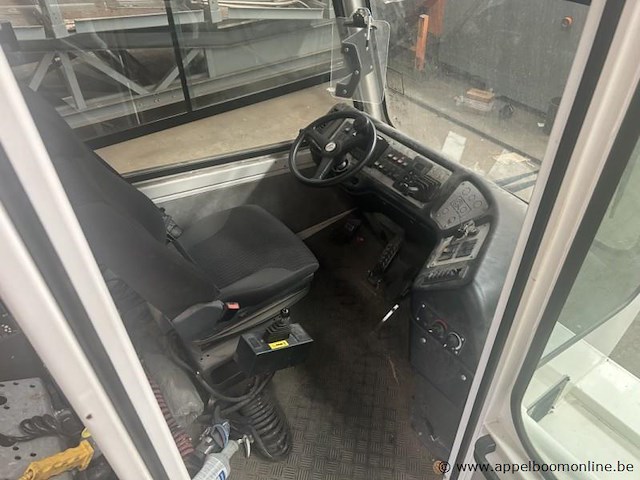 Terberg yt222 met 1.325 u, automaat, mtm 19.000 kg, laadvermogen 25.000 kg, terminal trekker, bouwjaar 2020, chassisnummer xlwyt2221l7658317 - afbeelding 12 van  14