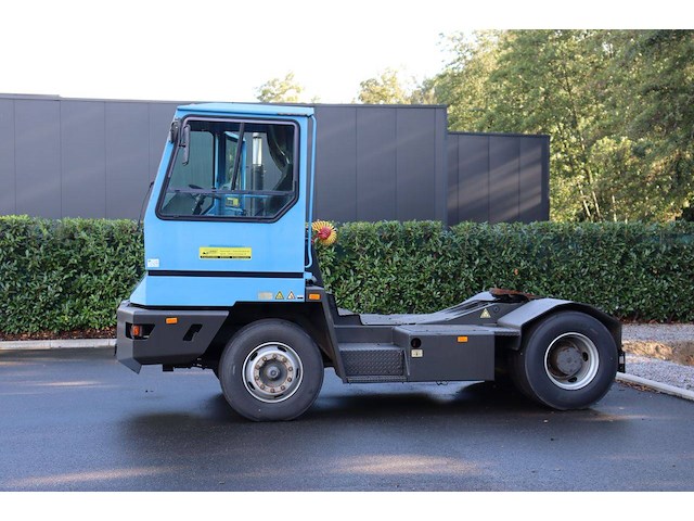 Terminal trekker terberg yt diesel 25000kg 2002 - afbeelding 1 van  1
