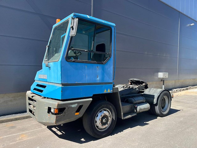 Terminal trekker terberg yt180 diesel 35000kg 2001 - afbeelding 1 van  1