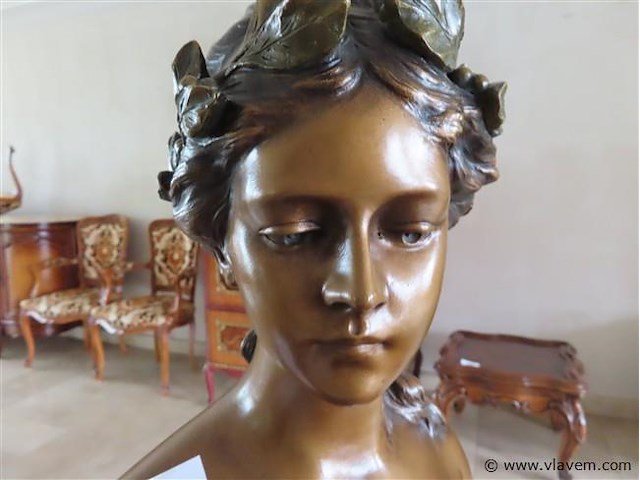 Terracotta beeld gemarkeerd - afbeelding 2 van  4