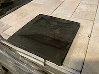 Terracotta black natuursteen tuintegel - afbeelding 1 van  3