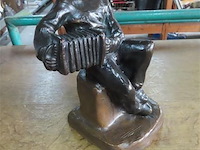 Terracotta muzikant gesigneerd - afbeelding 1 van  3