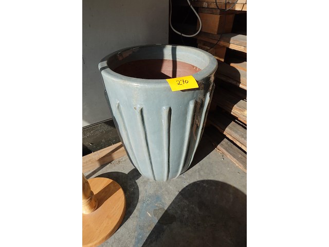 Terracotta vaas - afbeelding 1 van  2