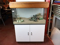 Terrarium op meubel