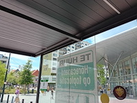 Terrasoverkapping bestaande uit 3 delen met 1 glazen wand (5 vensters) (25) - afbeelding 2 van  6
