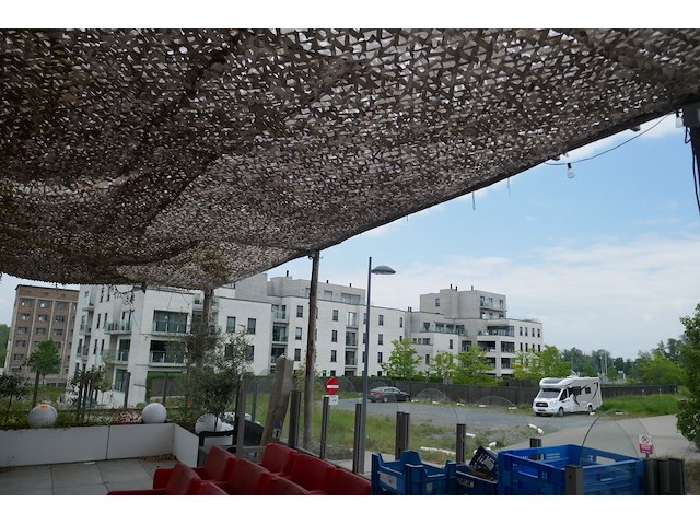 Terrasoverkapping met camouflagenet - afbeelding 2 van  4