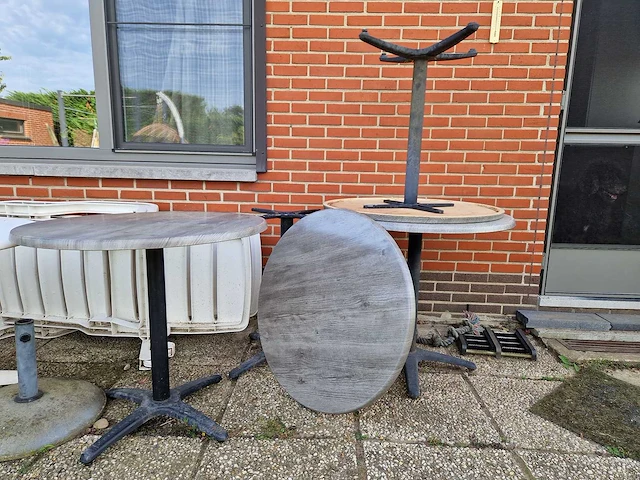 Terrastafel (4x) & stoel (8x) - afbeelding 3 van  4
