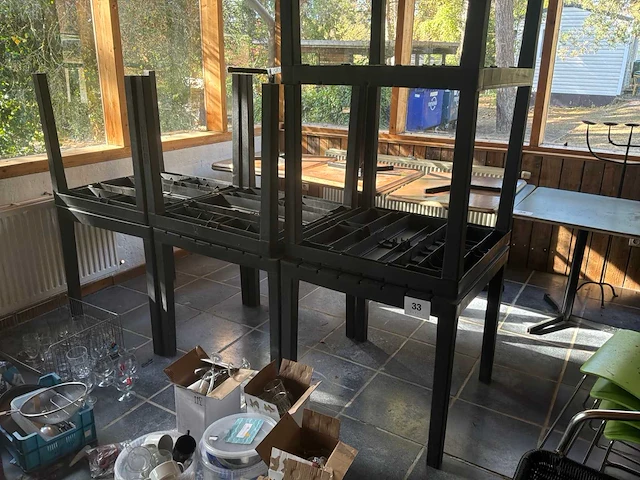 Terrastafel en stoelen (7x) - afbeelding 1 van  6