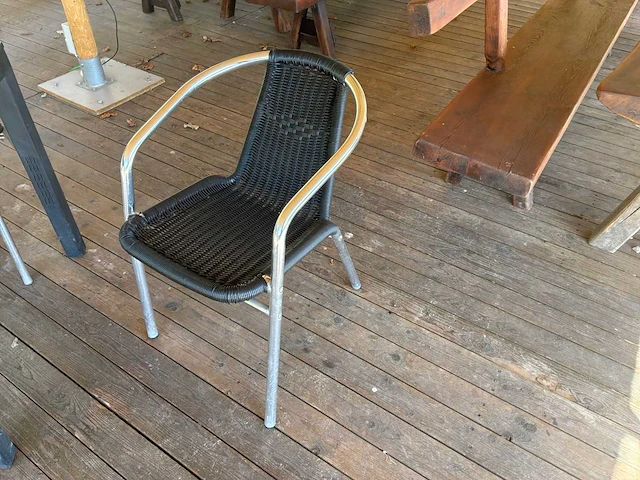 Terrastafel en stoelen (7x) - afbeelding 4 van  6