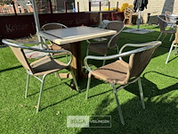 Terrastafel met 4 stoelen