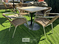 Terrastafel met 4 stoelen
