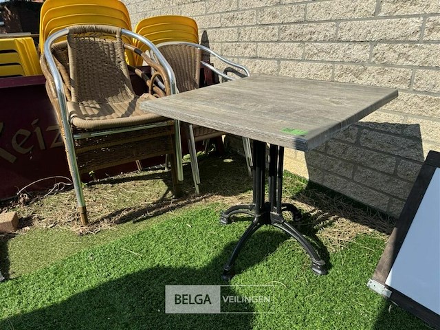 Terrastafel met div stoelen - afbeelding 2 van  5
