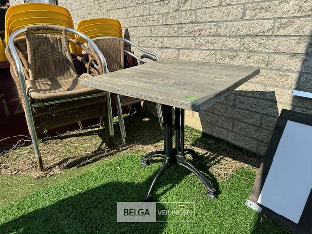 Terrastafel met div stoelen - afbeelding 3 van  5