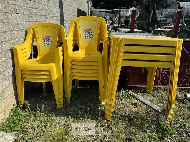 Terrastafel met div stoelen - afbeelding 3 van  5