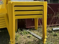 Terrastafel met div stoelen - afbeelding 4 van  5