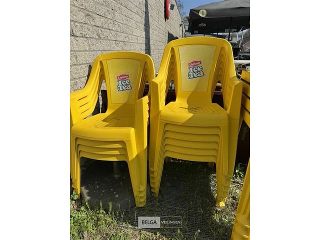 Terrastafel met div stoelen - afbeelding 5 van  5