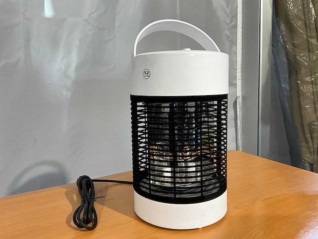 Terrasverwarmer nieuw - 38x22cm - 1500w- wit - zwenkend - afbeelding 3 van  4