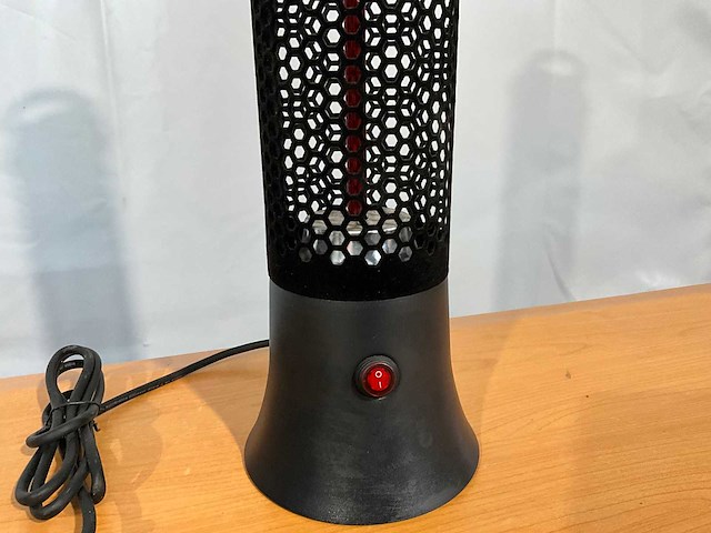 Terrasverwarmer nieuw - 65x 12xm - 1500 w - zwart - afbeelding 3 van  4