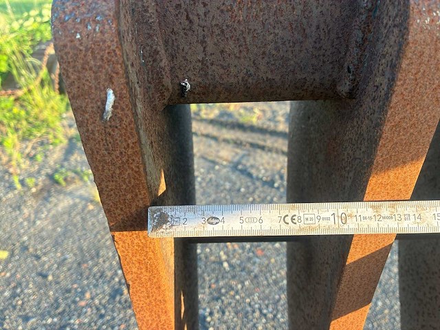 Terreinhark cw30 graafbak - afbeelding 5 van  7