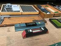 Tesa en kroeplin assortiment meetgereedschappen - afbeelding 2 van  9